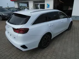 Kia Ceed SW / cee'd SW Edition 30 SITZ-LENKRADHEIZUNG KLIMAAUTOMATIK NAVI Bild 5
