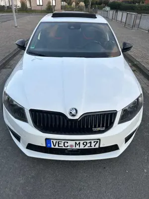 Skoda Octavia Combi 2.0 TDI (Green tec) DSG RS