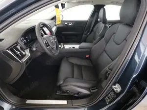 Volvo S60 B5  Ultimate Dark AWD Bild 3