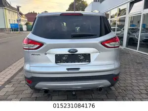 Ford Kuga Titanium+Bi-Xenon+Pano+Leder+Tempo+PDC+AHK+ Bild 4