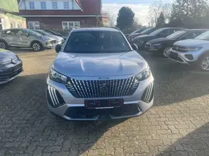 Peugeot 2008 PureTech Allure Pack ACC 180° Kamera Bild 3