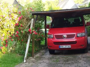 Volkswagen Bus top Auto mit vielen Extras.Standheizung ,DVD, CD W