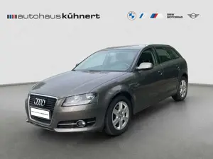 Audi A3 1.6 TDI Sportback Attraction +nur an Händler/Expor