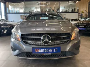 Mercedes-Benz A 180 7G-Aut. Style *2.HAND*SHZ*TEMPOMAT*EU6 Bild 2