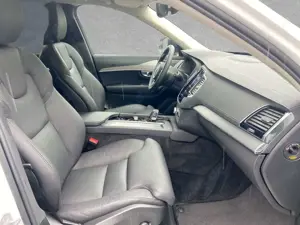 Volvo XC90 T8 AWD Recharge Plus Dark 7-Sitzer AHK ACC Bild 4