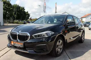 BMW 118 i Advantage Navi Tempomat PDC LED Mfkl Bild 4