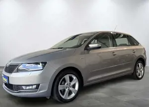 Skoda Rapid/Spaceback Clever AHK Tempomat Apple CarPlay PDC Sitzh. Klima