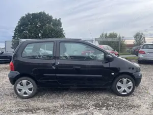 Renault Twingo Plus 1.2 Benzin Bild 4