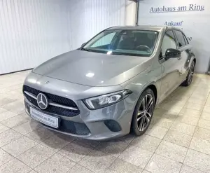 Mercedes-Benz A 180 Edition19 Klima Navi Widescreen Kamera PDC Bild 2