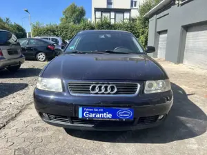 Audi A3 1.6 Ambiente/ 2 Hand/Klimaanlage/el.Glas/Alcantara