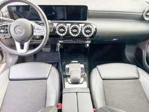 Mercedes-Benz A 180 Edition19 Klima Navi Widescreen Kamera PDC Bild 4