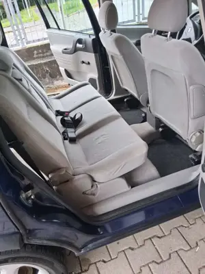 Opel Zafira 1.6 Elegance Bild 2