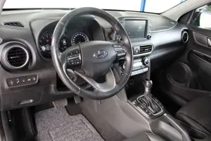 Hyundai KONA Premium 4WD Aut. Navi,LED,Head-Up,RFK,WinPak,Leder Bild 4