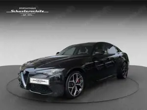 Alfa Romeo Giulia GIULIA VELOCE 280PS AT8-Q4 1. HAND SCHECKHEFT