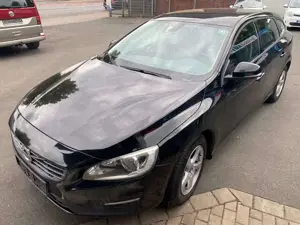 Volvo V60 D 3  Kombi Kinetic Bild 4