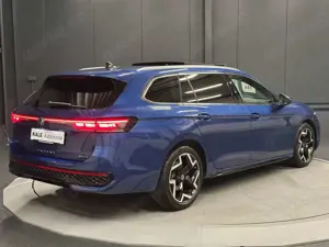Volkswagen Passat Variant 142 kW 4Motion R-Line *PANORAMA*AHK*VW-GARANTIE*