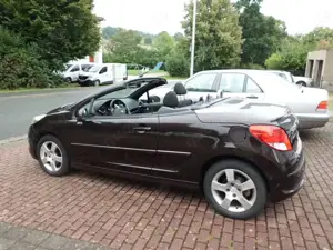 Peugeot 207 Active Bild 2