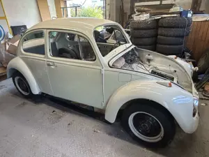 Volkswagen Käfer neu lackiert, Motor überholt, fast fertig