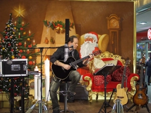 Sänger   Gitarrist mit Live Musik für Weihnachtsmärkte   Firmen-, Vereins-, oder private W-Feier