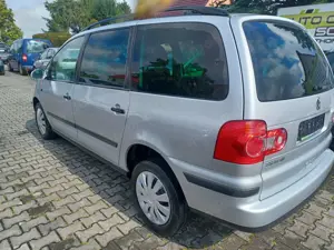Volkswagen Sharan 2.0 Trendline *Klima*7 Sitze*TOP Zustand*viel NEU* Bild 2
