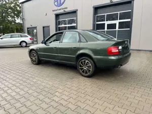 Audi A4 1.6 Bild 4