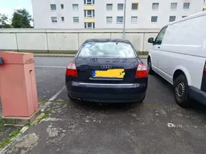 Audi A4 1.6 Bild 1