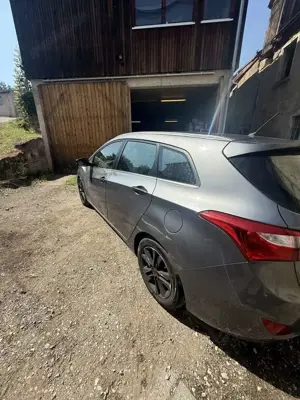 Hyundai i30 i30cw 1.6 Trend Bild 3