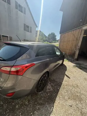 Hyundai i30 i30cw 1.6 Trend Bild 5