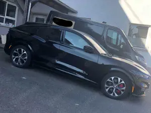 Ford Mustang Mach-E Mustang Mach-E AWD  Pano  Neue Batterie .