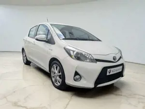 Toyota Yaris Hybrid Club"EZ 2013"Klima Bild 3