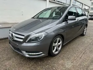 Mercedes-Benz B 180 CDI/Sport-Paket/R-Kamera/PDC/Bi-Xenon