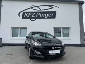 Hyundai i30 blue 1.6 GDI Trend