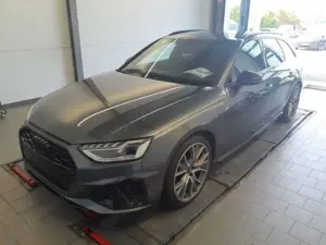 Audi A4 Avant S line comp. 40 TDI S tronic AHK Black Matri