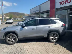 Toyota RAV 4 Hybrid 4x2 Team Deutschland 2.5 VVT-i EU6d 5-TÜRER Bild 3