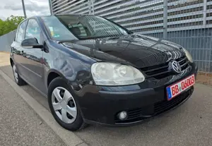 Volkswagen Golf V 1.6/TÜV NEU/AHK/KLIMA/102PS/SHZ