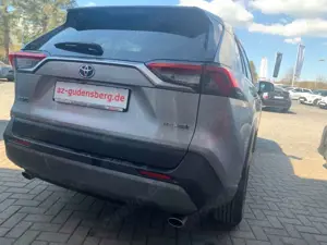 Toyota RAV 4 Hybrid 4x2 Team Deutschland 2.5 VVT-i EU6d 5-TÜRER Bild 4