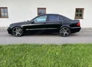 Mercedes-Benz E 500 7G-TRONIC Avantgarde Bild 4