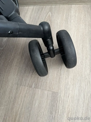 Maxi Cosi Buggy Lara 2 in grau 0-22kg