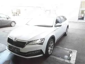 Skoda Superb Scout 2.0 TDI 4x4 Memory Amundsen Matrix Sitzh