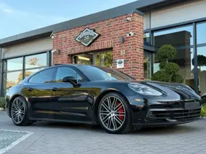 Porsche Panamera 4S/ Sport-Aga/Matrix/Pano/Massage/Luft