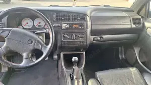 Volkswagen Golf Variant 2.9 Syncro VR6 Bild 2