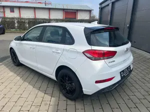 Hyundai i30 1.5 T-GDI Hybrid Prime DCT AUTOMATIK KAMERA Bild 3