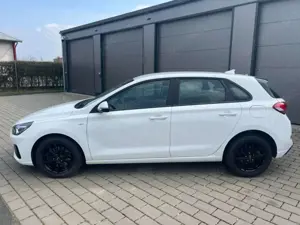 Hyundai i30 1.5 T-GDI Hybrid Prime DCT AUTOMATIK KAMERA Bild 2