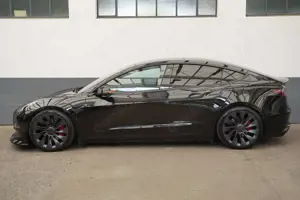 Tesla Model 3 Performance *Maxton Bodykit* Bild 4