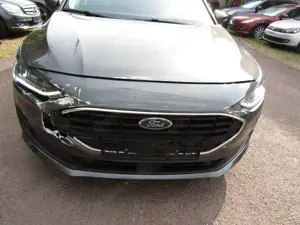 Ford Focus Turnier Cool  Connect TÜV06/27 AUTOMATIK Bild 2