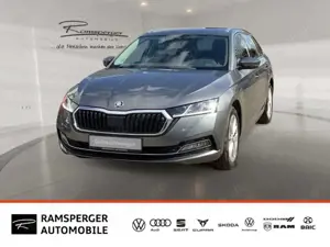 Skoda Octavia Combi 2.0 TDI DSG Style AHK ACC Matrix P