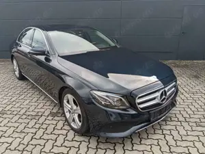 Mercedes-Benz E 350 d Avantgarde Teilleder LED 360° GSD Bild 2