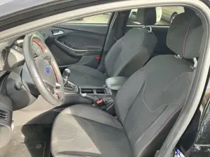 Ford Focus 1.5 EcoBoost ST-Line verstärkter Motor Bild 5