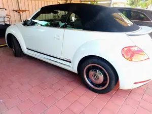 Volkswagen Beetle CUP Cabrio 2.0 TDI 150PS jährl. KD, wie neu Bild 3