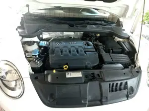 Volkswagen Beetle CUP Cabrio 2.0 TDI 150PS jährl. KD, wie neu Bild 2